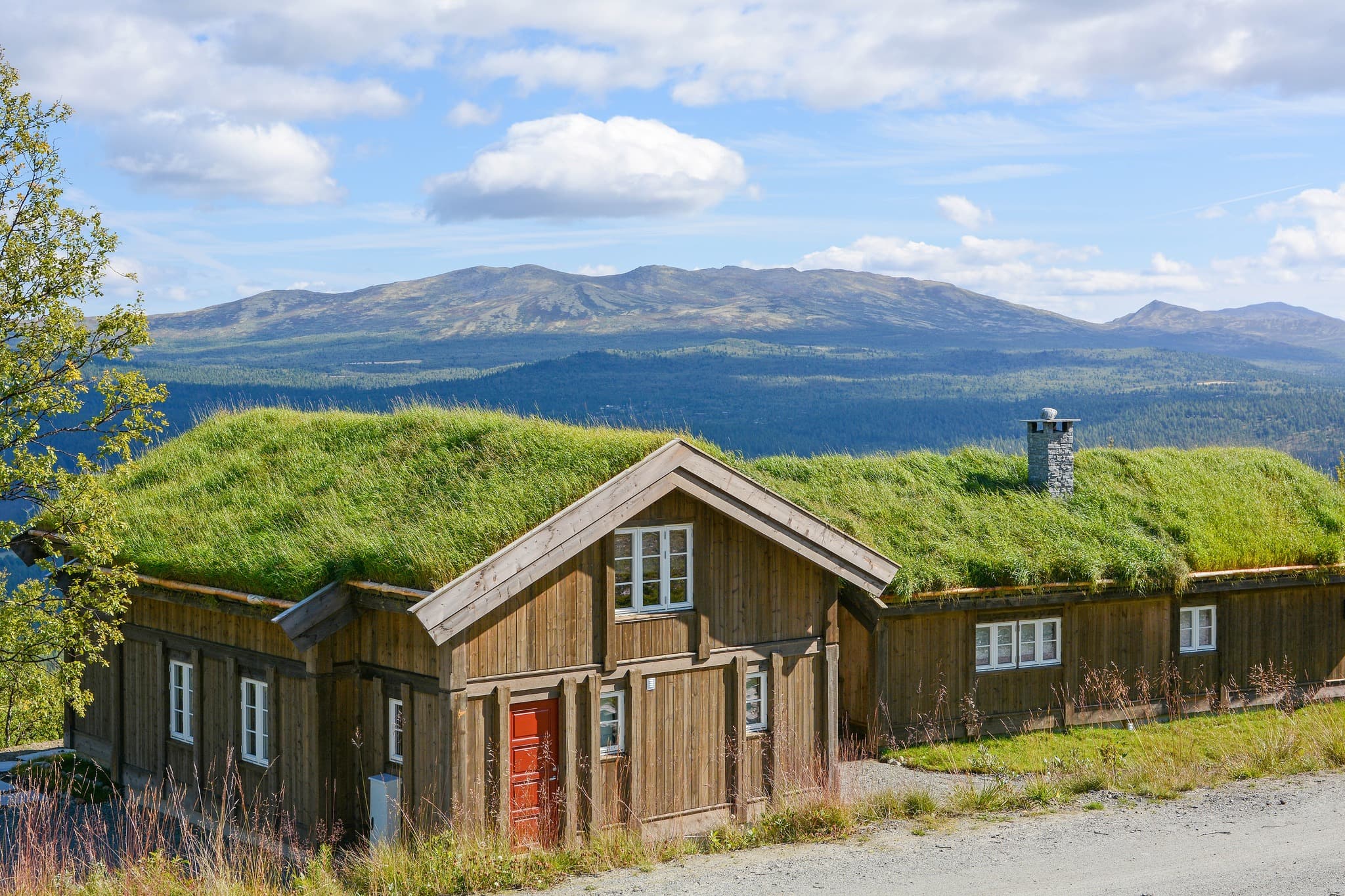 Fjellhytte med torvtak i Gudbrandsdalen